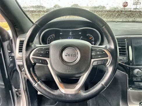 Used 2021 Jeep Grand Cherokee Limited image 17