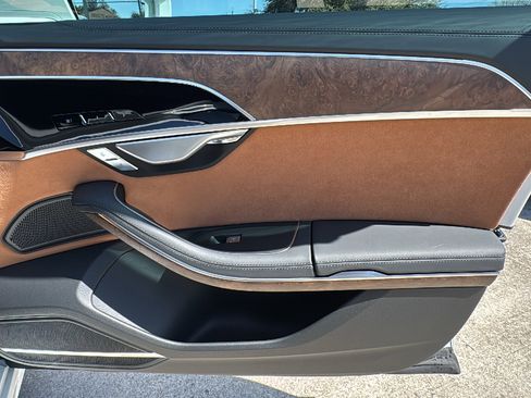 Used 2025 Audi A8 L 3.0T image 30