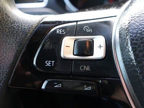 Used 2015 Volkswagen Jetta SE image 29