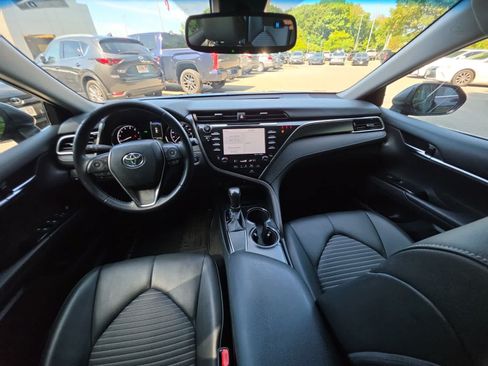 Used 2018 Toyota Camry SE w/ Audio Package FWD image 25