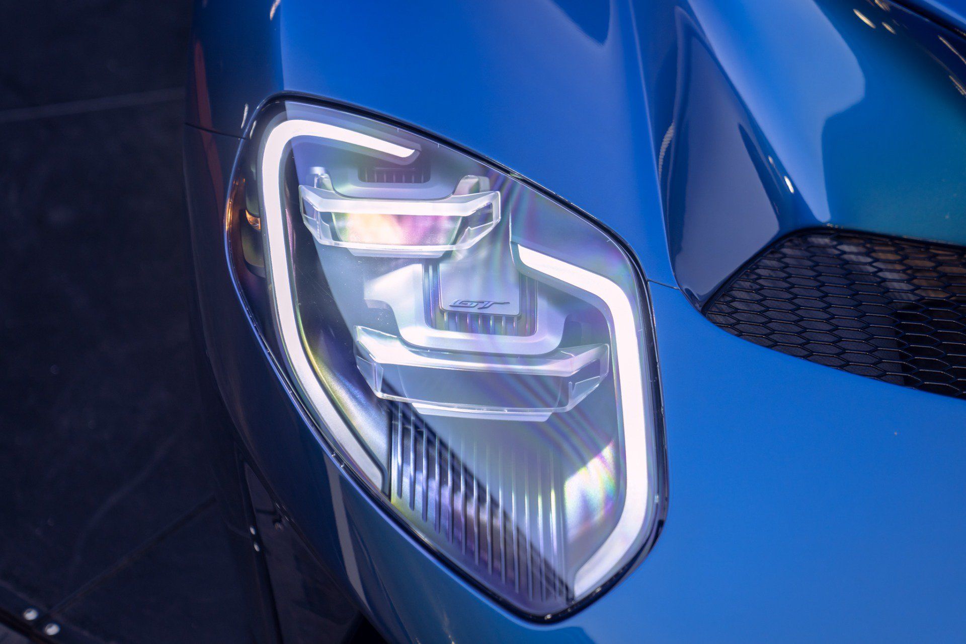 Used 2021 Ford GT RWD image 15