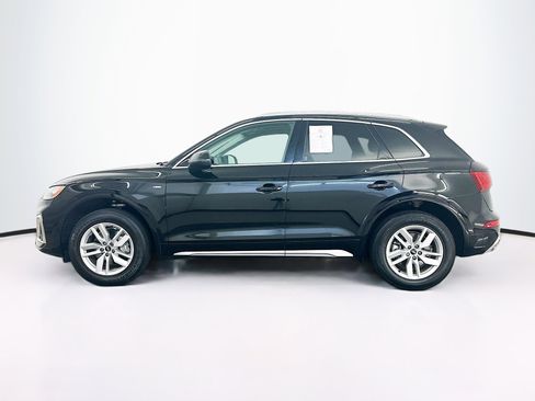 Used 2022 Audi Q5 2.0T Premium w/ Convenience Package image 4