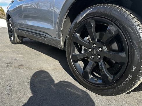 Certified 2023 Ford Explorer ST-Line w/ Class IV Trailer Tow Package image 11