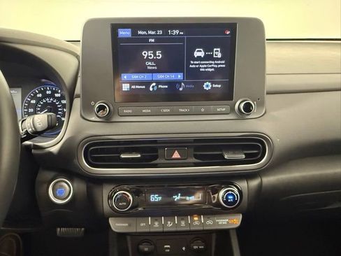 Used 2022 Hyundai Kona SEL image 21