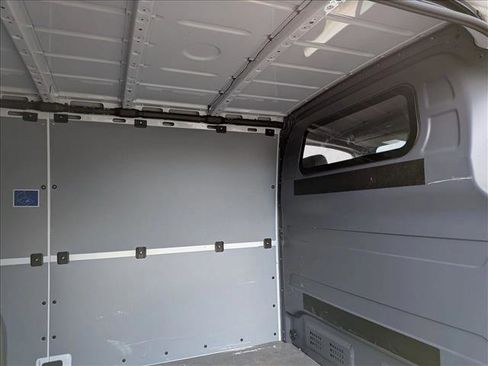 Used 2025 Mercedes-Benz Sprinter 2500 image 14