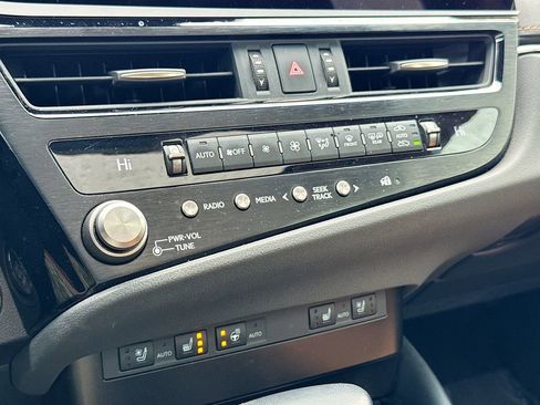 Used 2024 Lexus ES 350 w/ Premium Package image 28