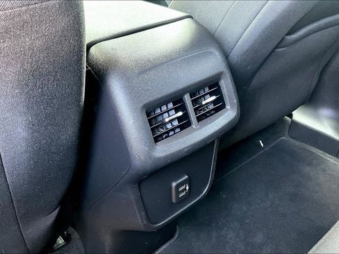 Used 2023 Chevrolet Equinox LT w/ Driver Convenience Package AWD/4WD image 33