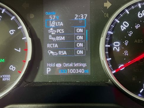 Used 2020 Toyota RAV4 XLE w/ Convenience Package AWD/4WD image 13