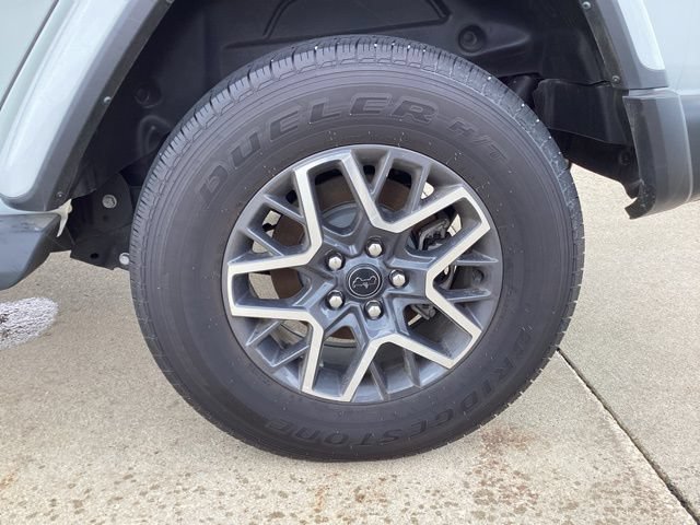 Used 2024 Jeep Wrangler Unlimited Sahara AWD/4WD image 19
