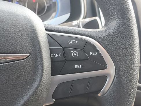 Used 2016 Chrysler 200 LX FWD image 21