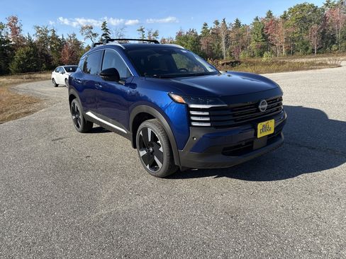 New 2026 Nissan Kicks SR w/ Cold Weather Package image 9