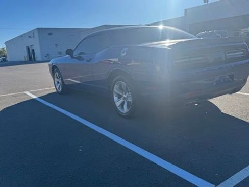 Used 2021 Dodge Challenger SXT w/ Driver Convenience Group image 12