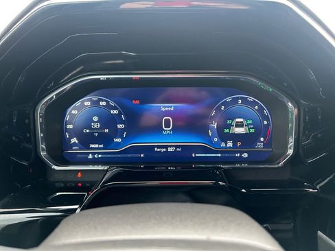 Used 2025 Chevrolet Silverado 1500 High Country image 17