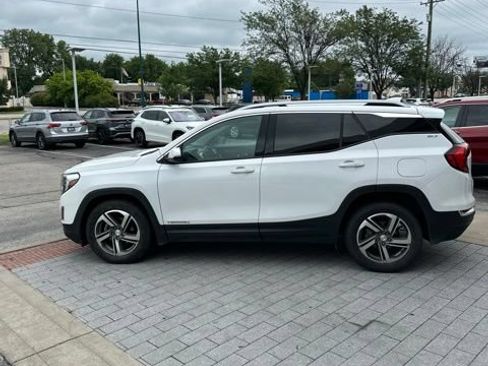 Used 2019 GMC Terrain SLT w/ Preferred Package FWD image 12