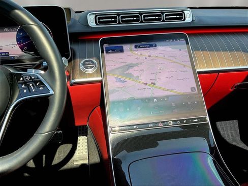 Certified 2023 Mercedes-Benz S 580 4MATIC Sedan image 11