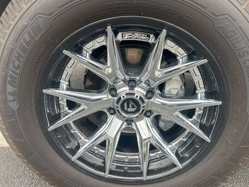 Used 2025 GMC Sierra 1500 Denali AWD/4WD image 11
