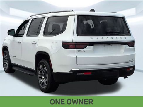 Used 2024 Jeep Wagoneer Series II w/ Flexible Seating Group image 3