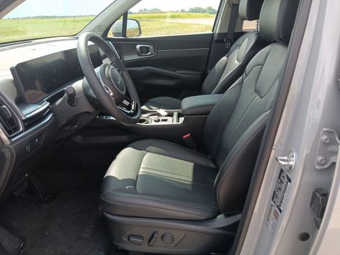 Certified 2024 Kia Sorento S w/ Panoramic Sunroof Package FWD image 19