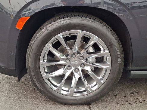 Certified 2022 Cadillac Escalade Premium Luxury Platinum w/ Heavy-Duty Trailer Package AWD/4WD image 10