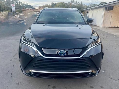 Used 2024 Toyota Venza Limited image 15