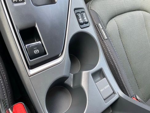 Used 2024 Subaru Crosstrek 2.0i Premium image 17