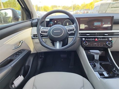 New 2025 Hyundai Tucson SEL image 12