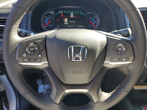 Used 2022 Honda Pilot TrailSport image 23