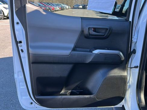 Used 2019 Toyota Tacoma SR5 image 18