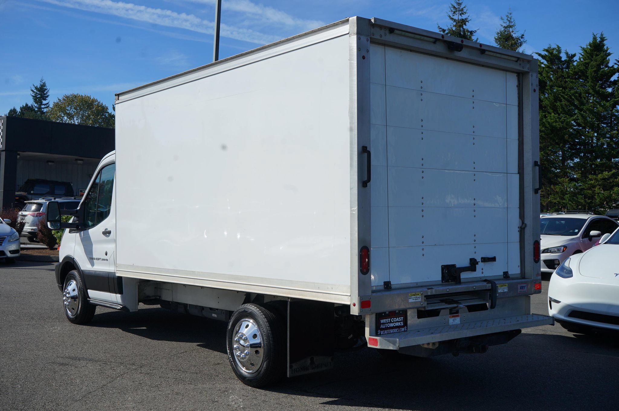 Used 2019 Ford Transit 350 156 DRW RWD image 3