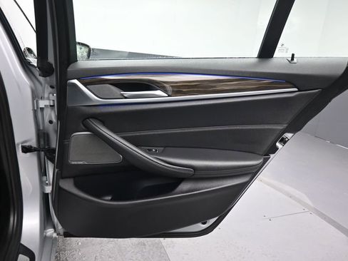 Used 2018 BMW 530i xDrive AWD/4WD image 37