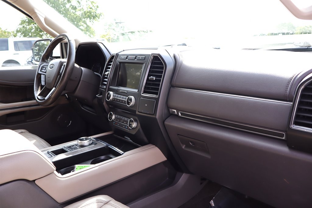 Used 2018 Ford Expedition Max Limited RWD image 20