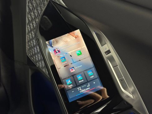 Used 2024 BMW i7 xDrive60 w/ Executive Package image 41