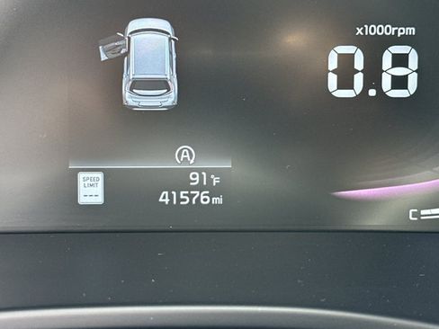 Certified 2023 Kia Soul LX FWD image 32