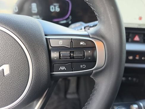 Used 2025 Kia Sportage EX FWD image 38