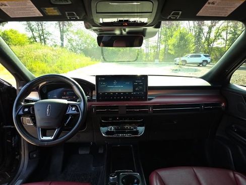 Used 2023 Lincoln Corsair Reserve w/ Equipment Group 201A AWD/4WD image 10
