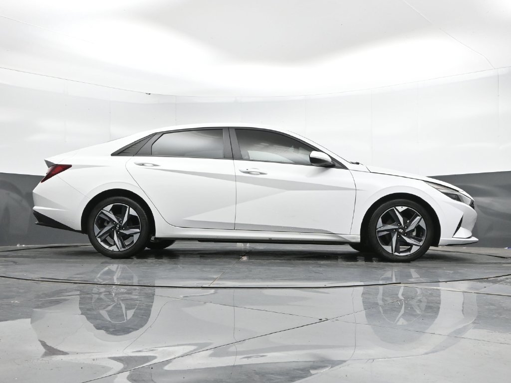 Used 2023 Hyundai Elantra SEL w/ Convenience Package FWD image 41