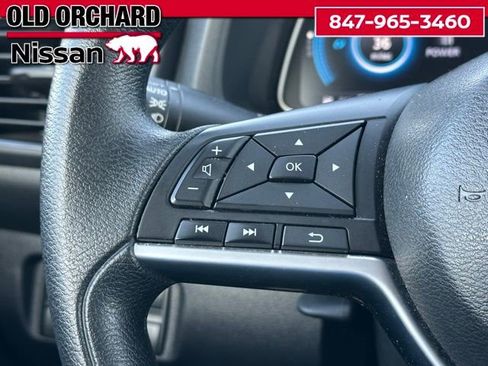 Used 2025 Nissan Leaf S image 19