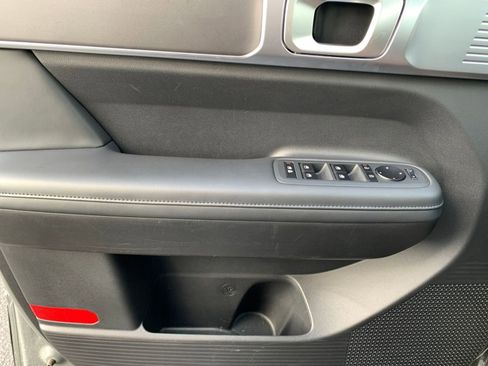 Used 2025 Hyundai Santa Fe SEL image 21