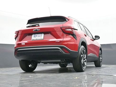 New 2026 Chevrolet Trax RS w/ Sunroof Package image 43