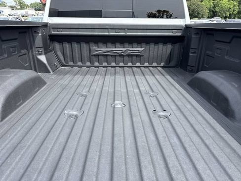 Used 2024 Chevrolet Silverado 2500 ZR2 w/ Technology Package AWD/4WD image 36