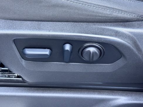 Used 2022 Chevrolet Silverado 1500 LT Trail Boss w/ Bed Protection Package image 28