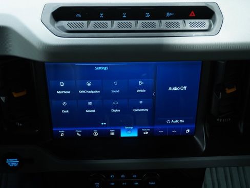 Used 2023 Ford Bronco Badlands w/ Sasquatch Package image 16