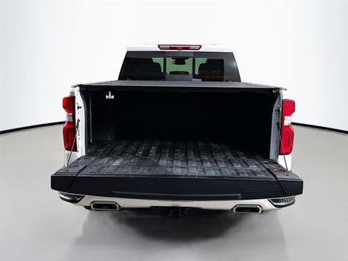 Used 2022 Chevrolet Silverado 1500 High Country w/ High Country Premium Package image 28