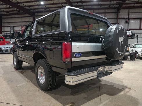 Used 1996 Ford Bronco XLT image 6