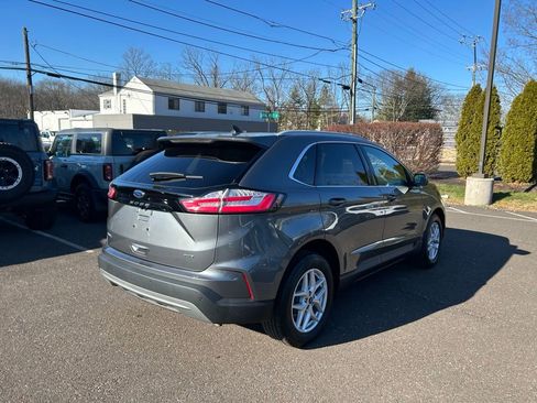 Certified 2022 Ford Edge SEL w/ Convenience Package image 6