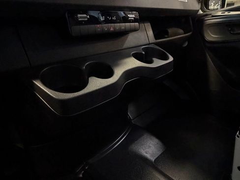 Used 2024 Mercedes-Benz Sprinter 2500 image 15
