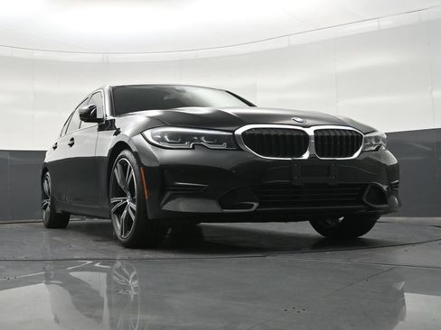 Used 2021 BMW 330i Sedan w/ Premium Package RWD image 29