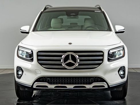 Certified 2026 Mercedes-Benz GLB 250 4MATIC image 2