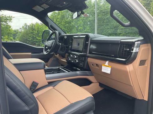New 2026 Ford F350 Lariat w/ Lariat Premium Package AWD/4WD image 11