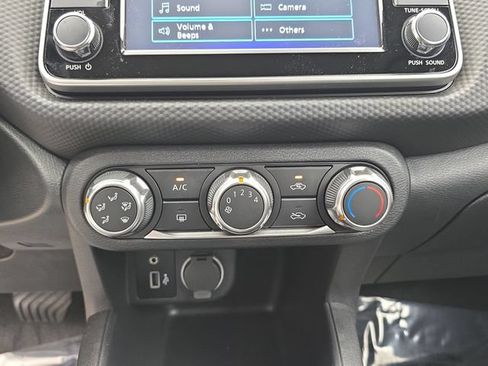 Used 2025 Nissan Kicks Play S FWD image 28